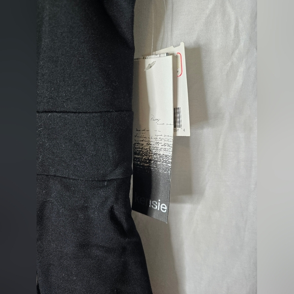 Kensie color block bodycon fitted dress- Size Medium Women's- NWT - Picture 3 of 5